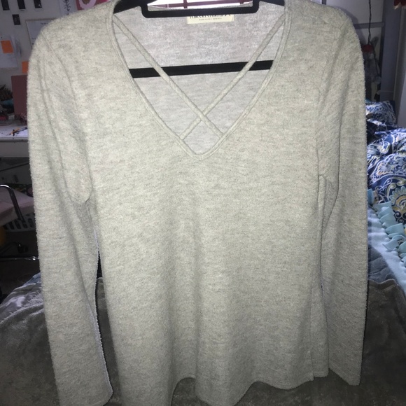 American Able Gray Criss-Cross Sweater - Picture 3 of 4